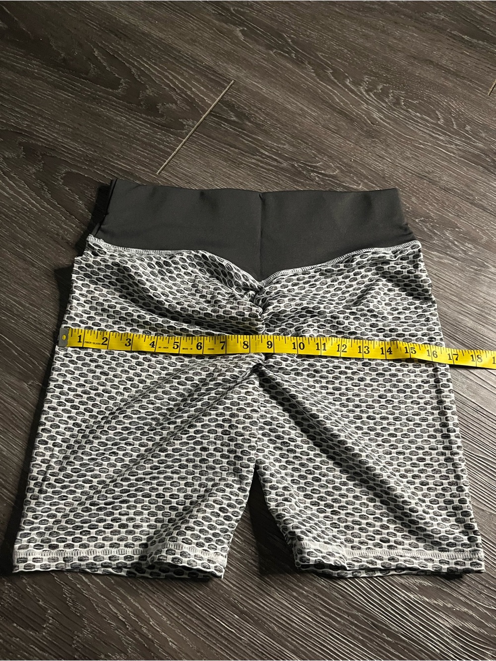 Women’s High-Waist Textured Bike Shorts - Gray/Black